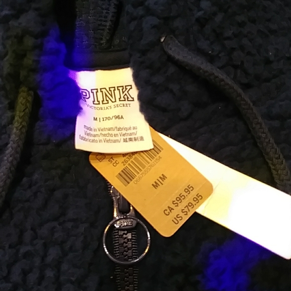 #385NWT Pink by Victoria's Secret oversize hoodie. Size: Medium - Picture 4 of 5